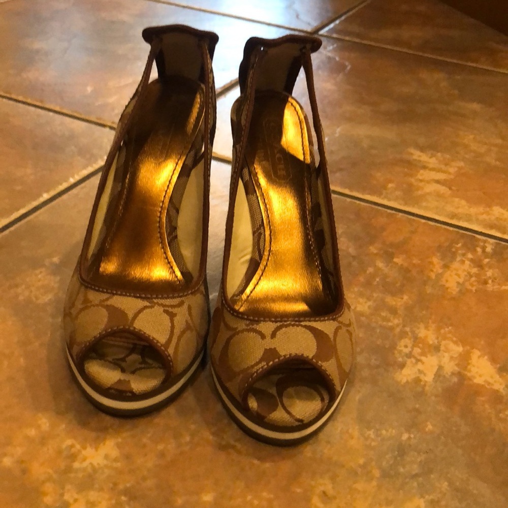 Coach wedges size 6